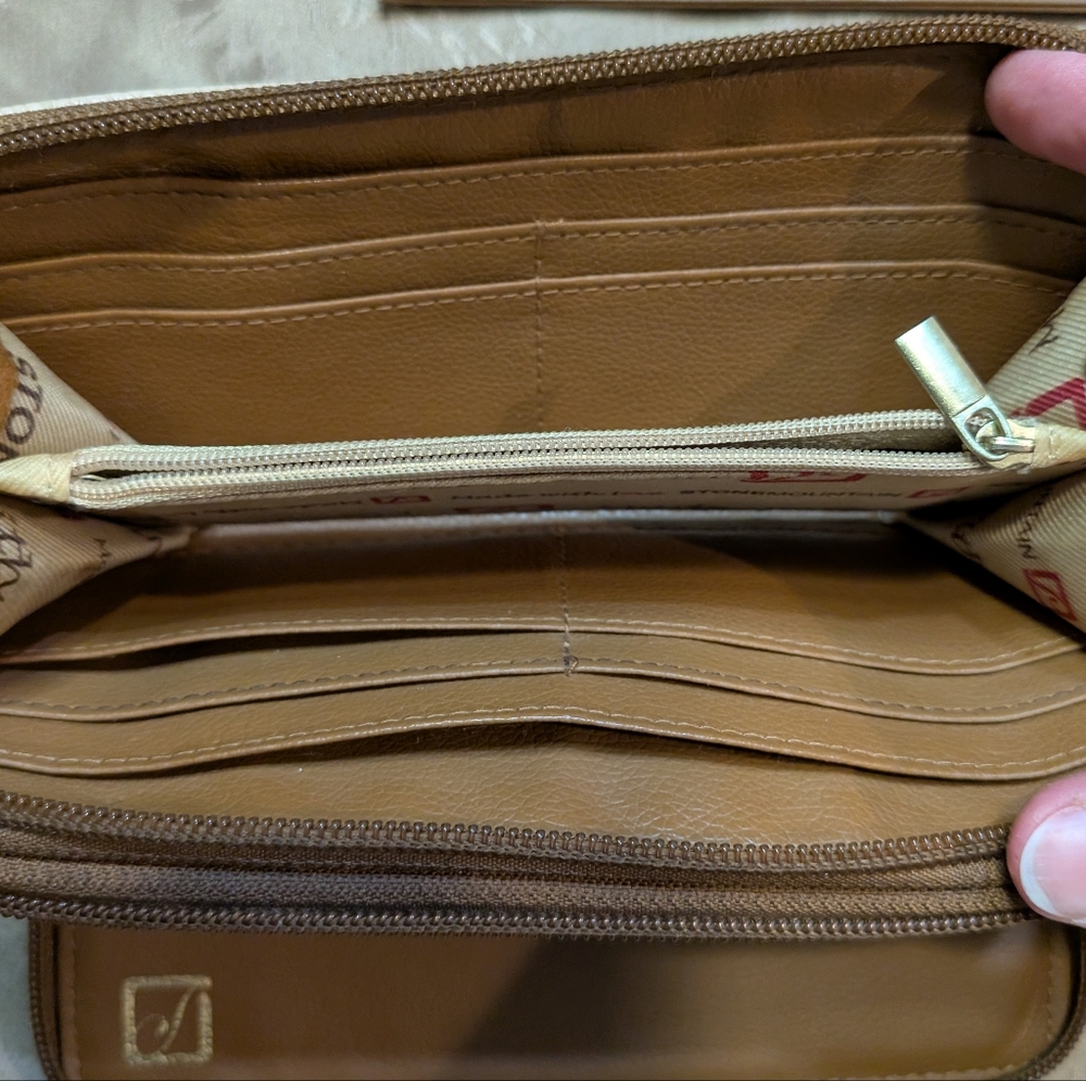 Stone Mountain Pebble Double Zip Around Wallet With Leather, EUC! - Picture 6 of 16